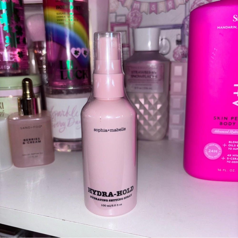 NEW sophia+mabelle HYDRA-HOLD Hydrating Setting๐ - Picture 3 of 5